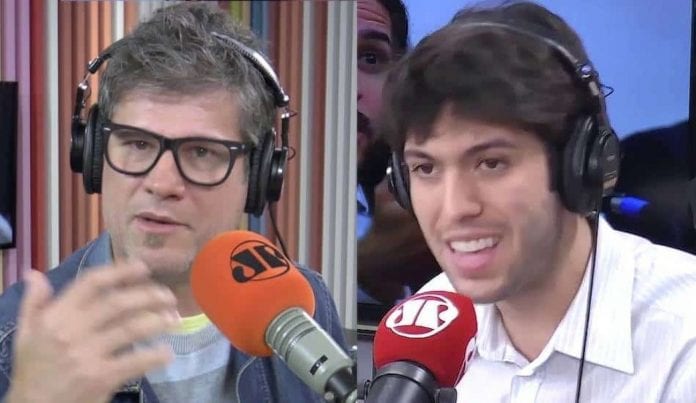Edgard Piccoli e Caio Coppolla travam discussão ao vivo na Jovem Pan no caso Bolsonaro