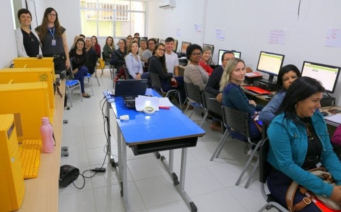 Itapemirim Capacita servidores da saúde para implantação do Sistema de Registro de Vacinação
