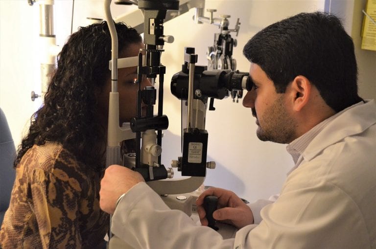 Unimed Sul realiza exames oftalmológicos gratuitos em estudantes de Marataízes neste sábado(26)