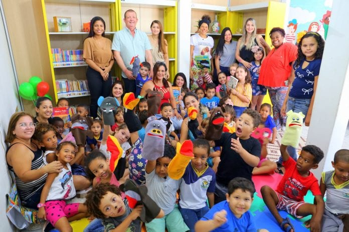 Alunos de Itapemirim comemoram o Dia das Crianças em Biblioteca Municipal