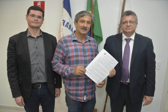 Assinatura de TAC garante entrega de casas populares em Presidente Kennedy