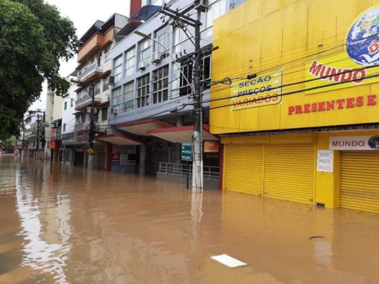 Novo levantamento aponta 567 lojas prejudicadas com enchente em Cachoeiro; prejuízo é de R$ 120 milhões