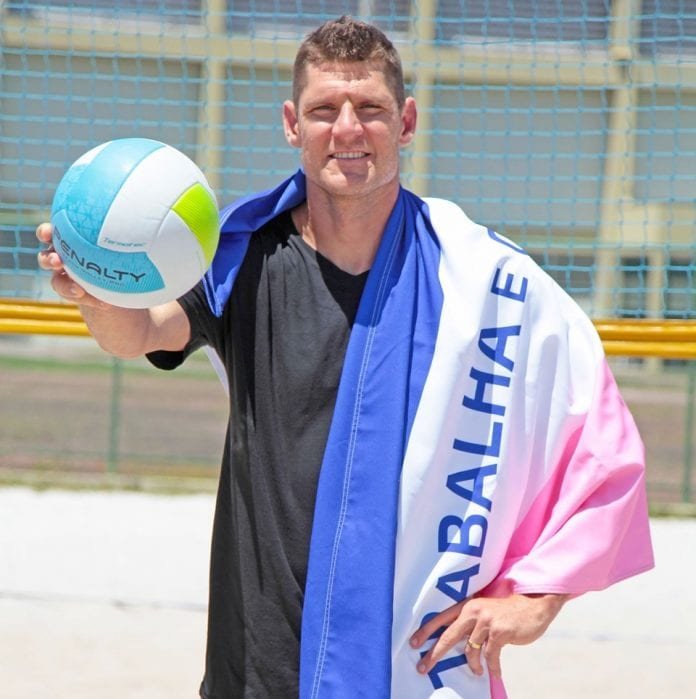 De olho no Mundial e na Olimpíada, Alison treina durante Carnaval