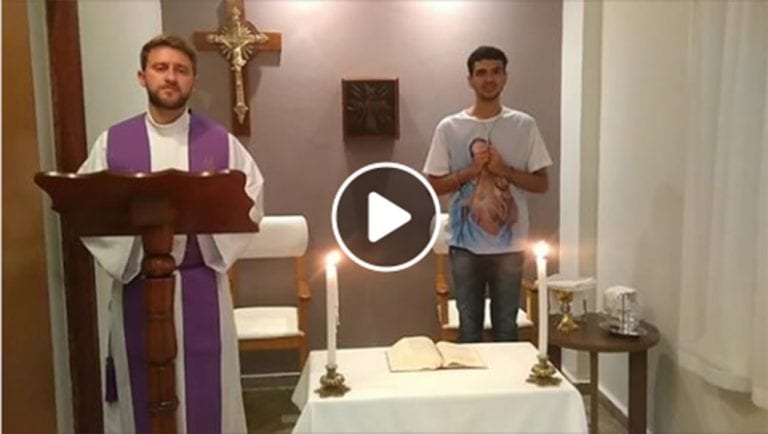 Igreja Católica de Marataízes promove oração do terço e missa online todos os dias