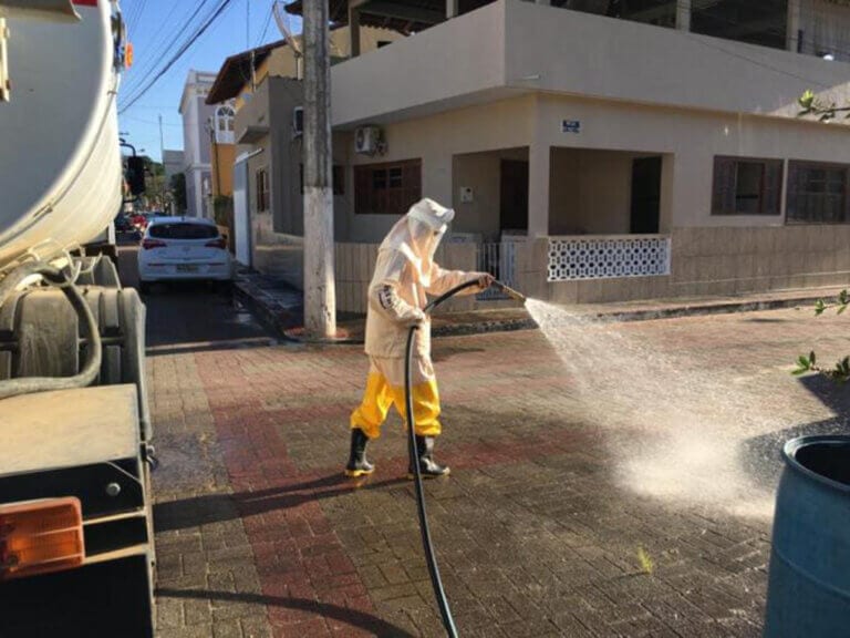 Covid-19: locais públicos de Anchieta recebem sanitização