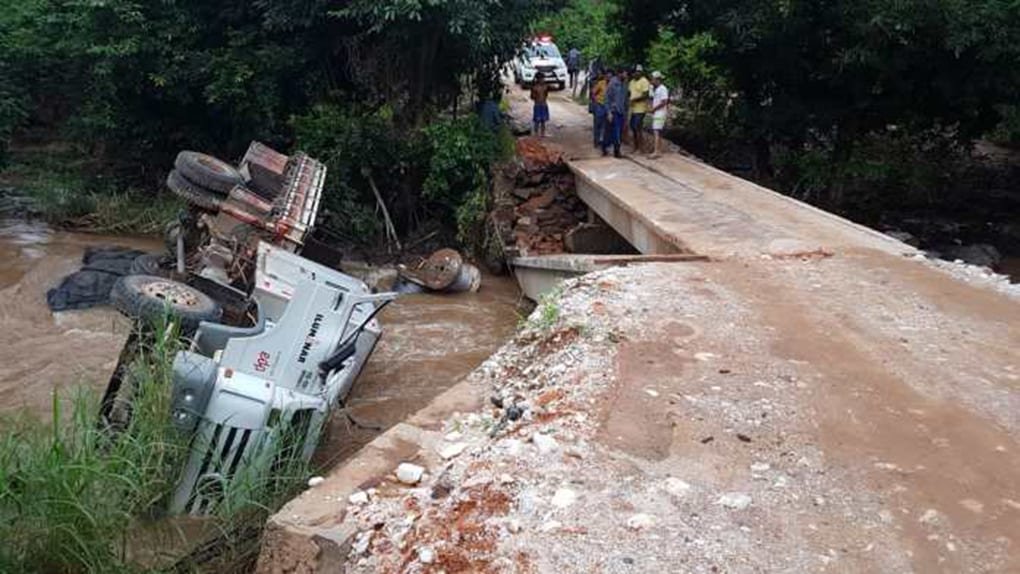 Trabalhador morre preso às ferragens de caminhão após ponte ceder em Castelo