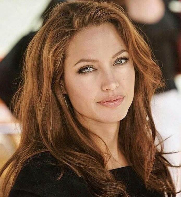 Angelina Jolie é a 1ª das 20 mulheres mais bonitas do mundo