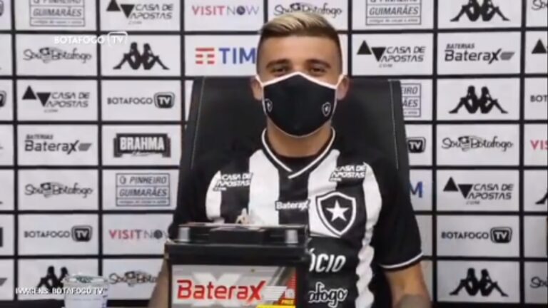 Victor Luís vira desfalque de última hora no Botafogo