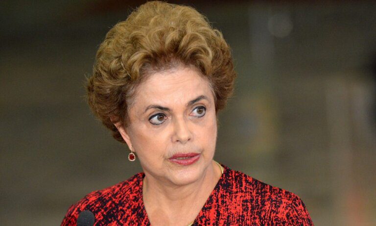 Dilma aponta ‘ação fascista’ em ato da PM-MG e recebe resposta da corporação