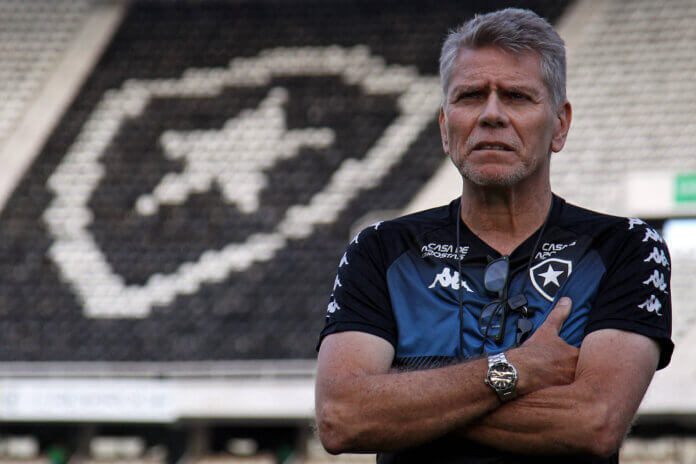 Paulo Autuori cobra melhora nas finalizações do Botafogo