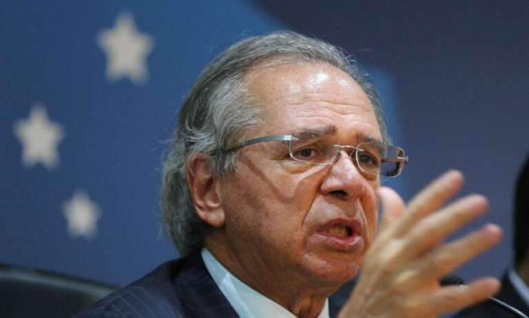 Paulo Guedes sobe o tom e diz que Senado Federal cometeu “um crime contra o país”