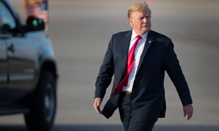 Trump se pronuncia após ser retirado de coletiva por agente do Serviço Secreto