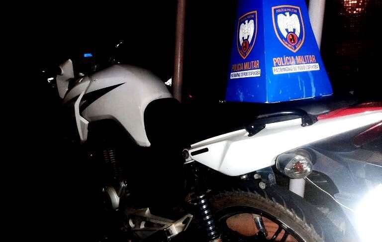 Moto é recuperada pela Polícia Militar, em Campo Acima
