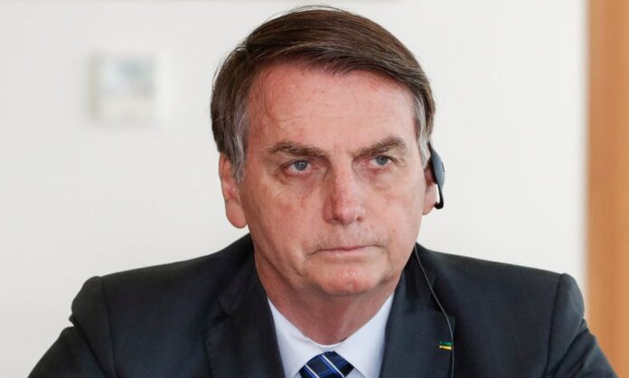 Bolsonaro ‘proíbe’ Renda Brasil e diz que Bolsa Família continuará até 2022