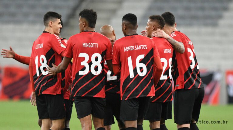 Athletico-PR e Botafogo duelam para acabar com a sequência ruim