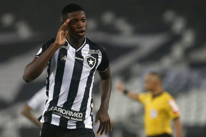 Matheus Babi lamenta mais um mau resultado do Botafogo