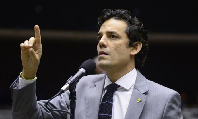 Daniel Coelho desiste de concorrer à prefeitura do Recife