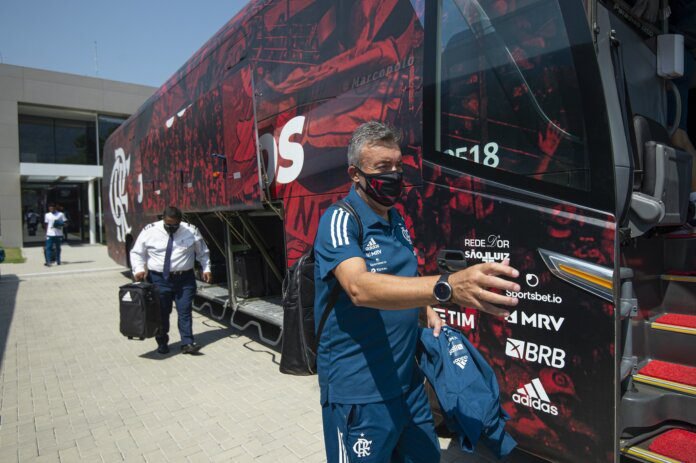 TRT-RJ suspende jogo entre Palmeiras e Flamengo e impõe multa de R$ 2 mi para descumprimento
