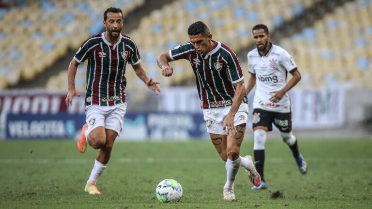 Danilo Barcelos posta mensagem após expulsão na estreia pelo Fluminense