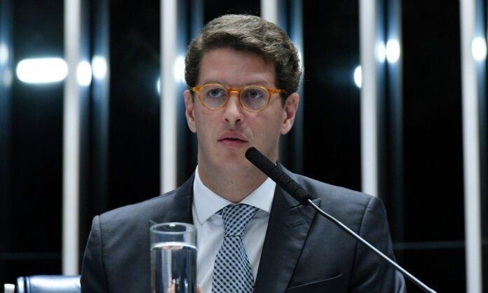 Mesmo sendo região mais rica do Brasil, Amazônia tem pior IDH e maior pobreza, afirma Ricardo Salles
