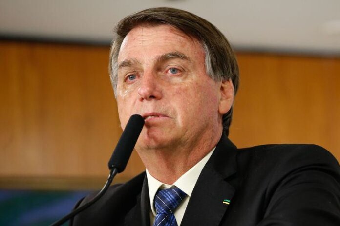 Presidente Jair Bolsonaro está sem febre ou dor após cirurgia