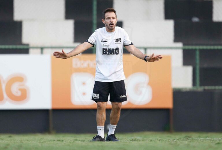 Diante do Santos, Ramon Menezes terá problemas para escalar o Vasco
