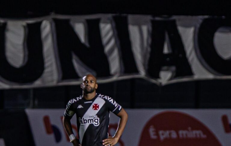 Fellipe Bastos sonha com títulos do Vasco na temporada