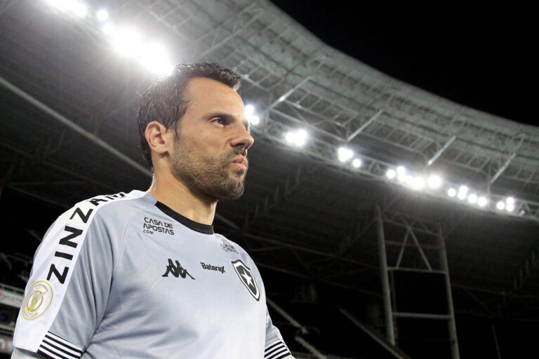Cavalieri lamenta novo empate do Botafogo