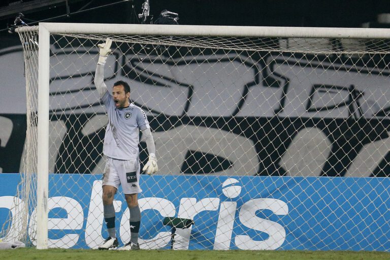 Diego Cavalieri exalta fim do jejum de vitórias do Botafogo