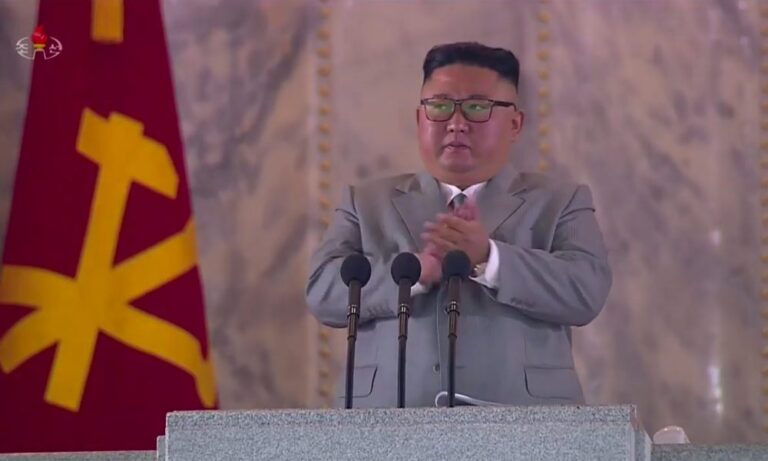 Fracasso: em discurso, ditador Kim Jong-un chora e pede desculpas