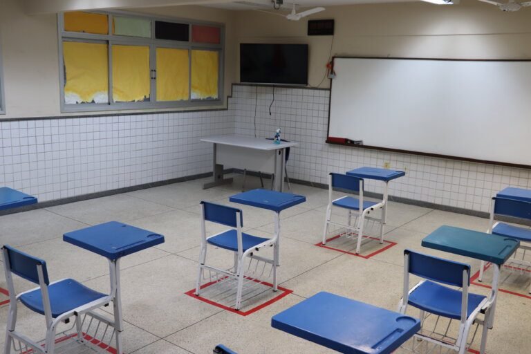 Aulas presenciais para o Ensino Médio da Rede Estadual retornam no próximo dia 13 de outubro