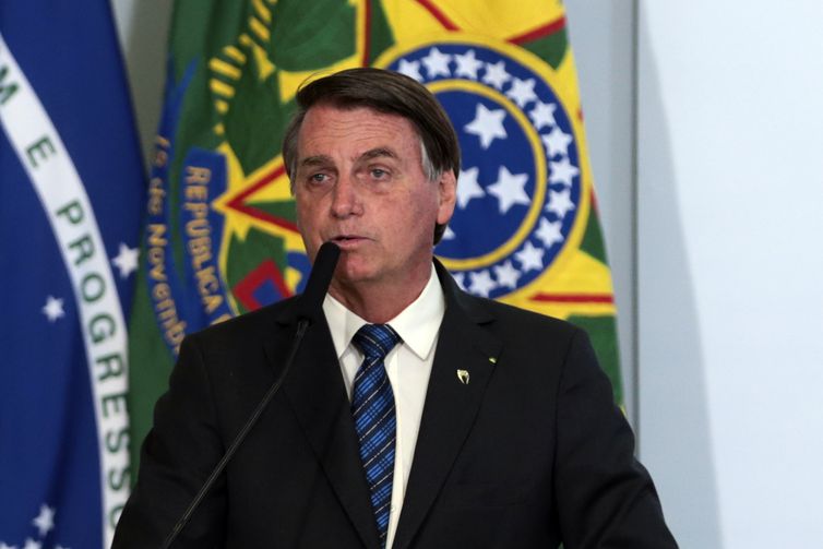 Bolsonaro participa da abertura de fórum econômico com países árabes