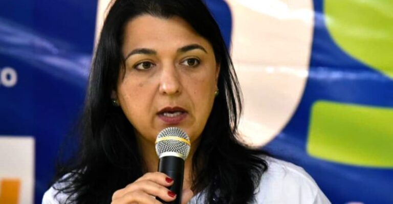 Renata Fiório pede afastamento de secretários após operação da polícia