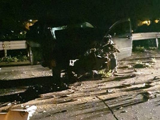 Motorista fica gravemente ferido em acidente, na BR-101, em Rio Novo