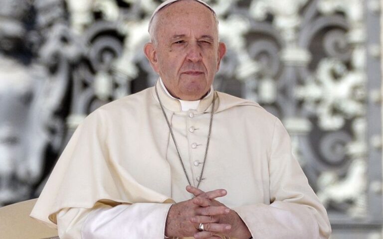 Antes de resultados oficiais das eleições saírem, Papa Francisco dá a benção e parabeniza Biden