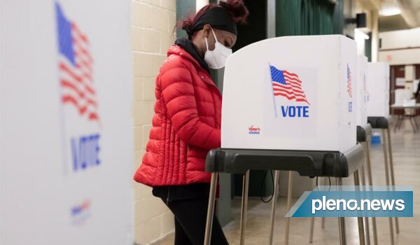 Eleições nos EUA: Urnas abrem no Leste; 95 milhões já votaram
