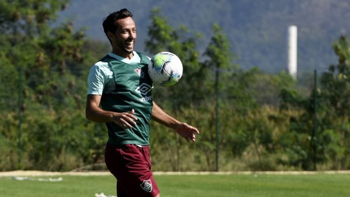 Nenê e Fernando Pacheco treinam e podem voltar a defender o Fluminense