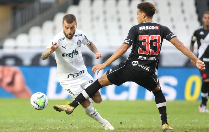 Neto Borges pede desculpas após cometer pênalti na derrota do Vasco para o Palmeiras