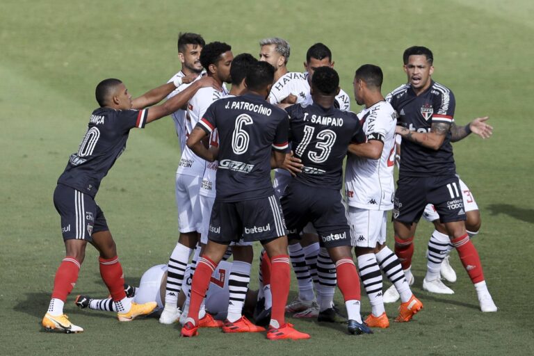 São Paulo empata com o Vasco no Morumbi e perde a chance de colar nos líderes
