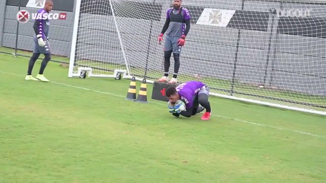 Vasco treina com foco para duelo com o Sport no Brasileiro