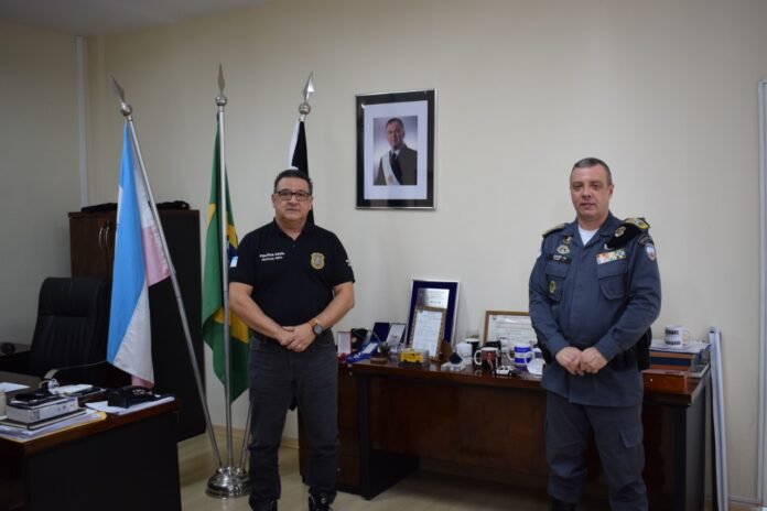 Delegado-geral participa de reunião com o comandante-geral da Polícia Militar do ES