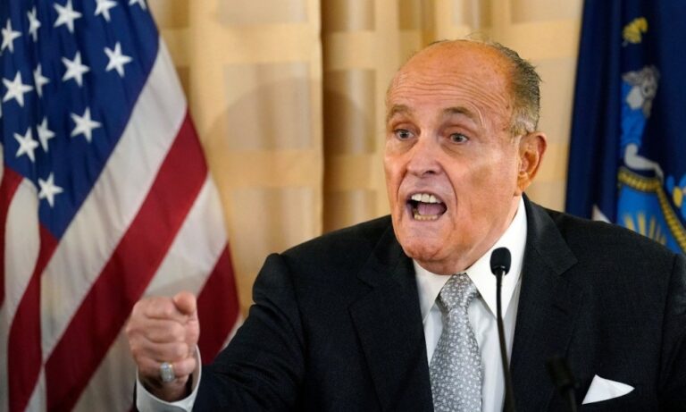 Por que Rudy Giuliani diz que tem evidências suficientes ‘para virar a eleição a favor’ de Trump