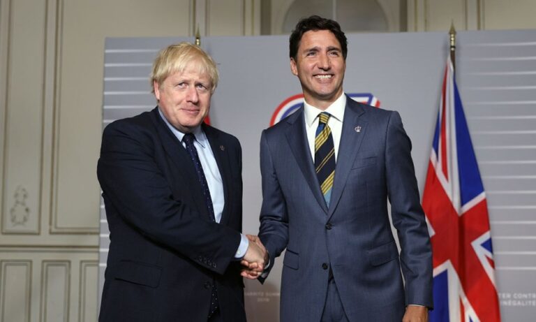 Reino Unido e Canadá assinam acordo comercial bilionário pós-Brexit