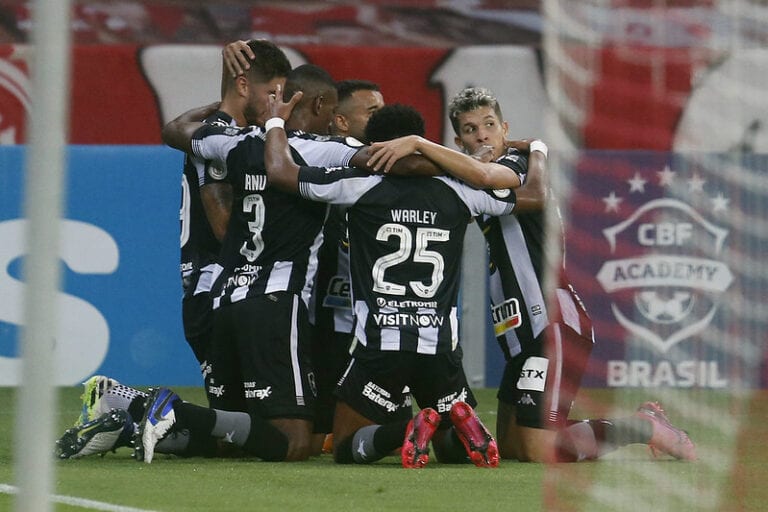 Botafogo muda postura e vê motivos para torcida acreditar na luta contra o Z-4