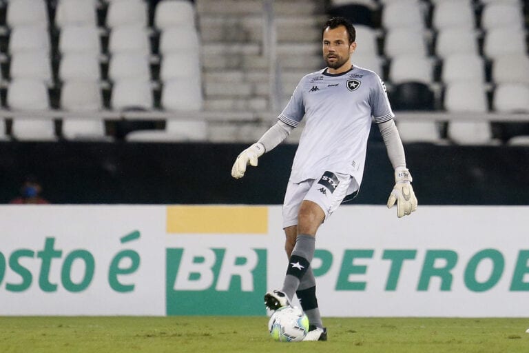 Diego Cavalieri renova contrato com o Botafogo para 2021