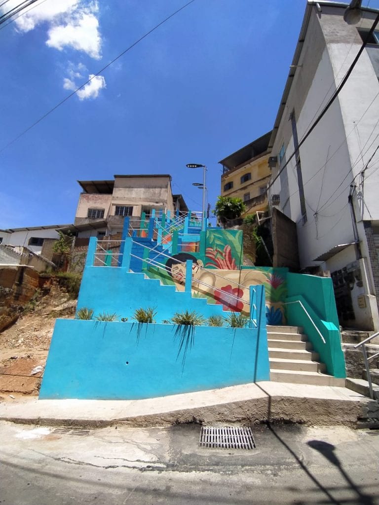Prefeitura reconstrói escadaria do bairro Aquidaban - Prefeitura de Cachoeiro de Itapemirim