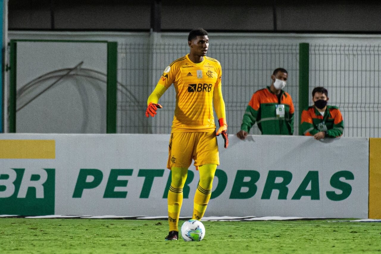 Goleiro Hugo Souza destaca foco do Flamengo no título ...