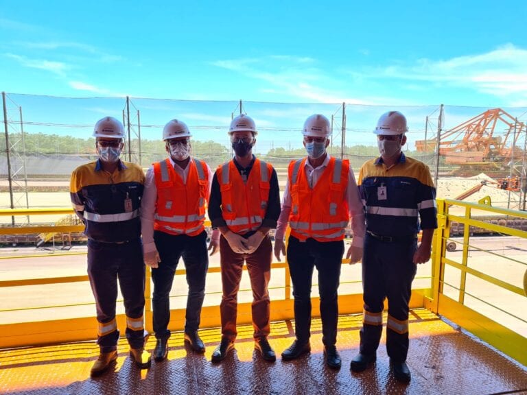 Governador visita instalações de mineradora no Complexo de Ubu
