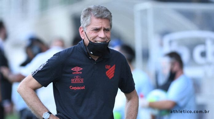 Botafogo reencontra Paulo Autuori no Athletico