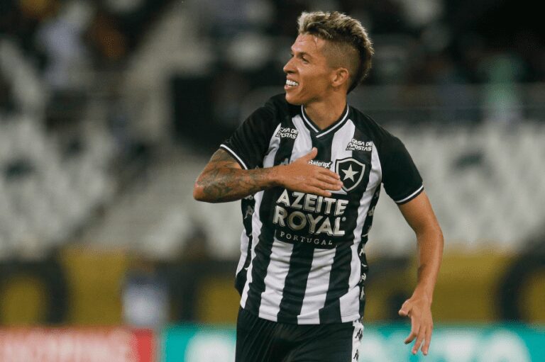 Bruno Nazário vira alvo do Internacional e pode deixar o Botafogo na próxima temporada